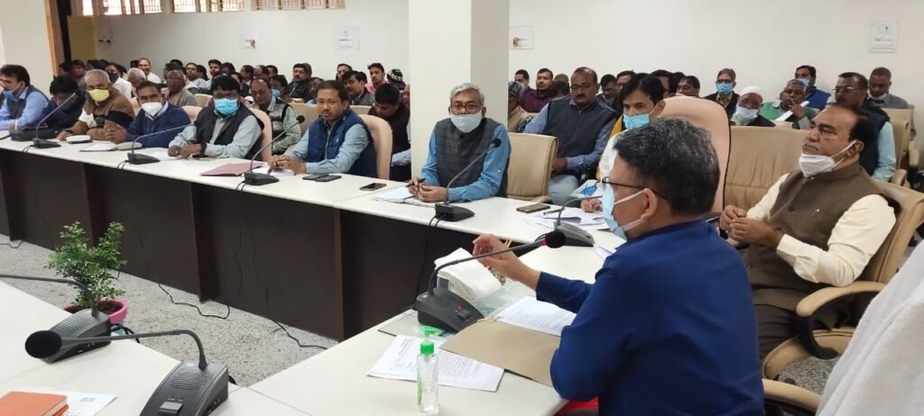 टी 0 ई 0 टी 0 की परीक्षा सकुशल सम्पन्न कराने के लिए जिला - प्रशासन तैयार:अमित सिंह बंसल