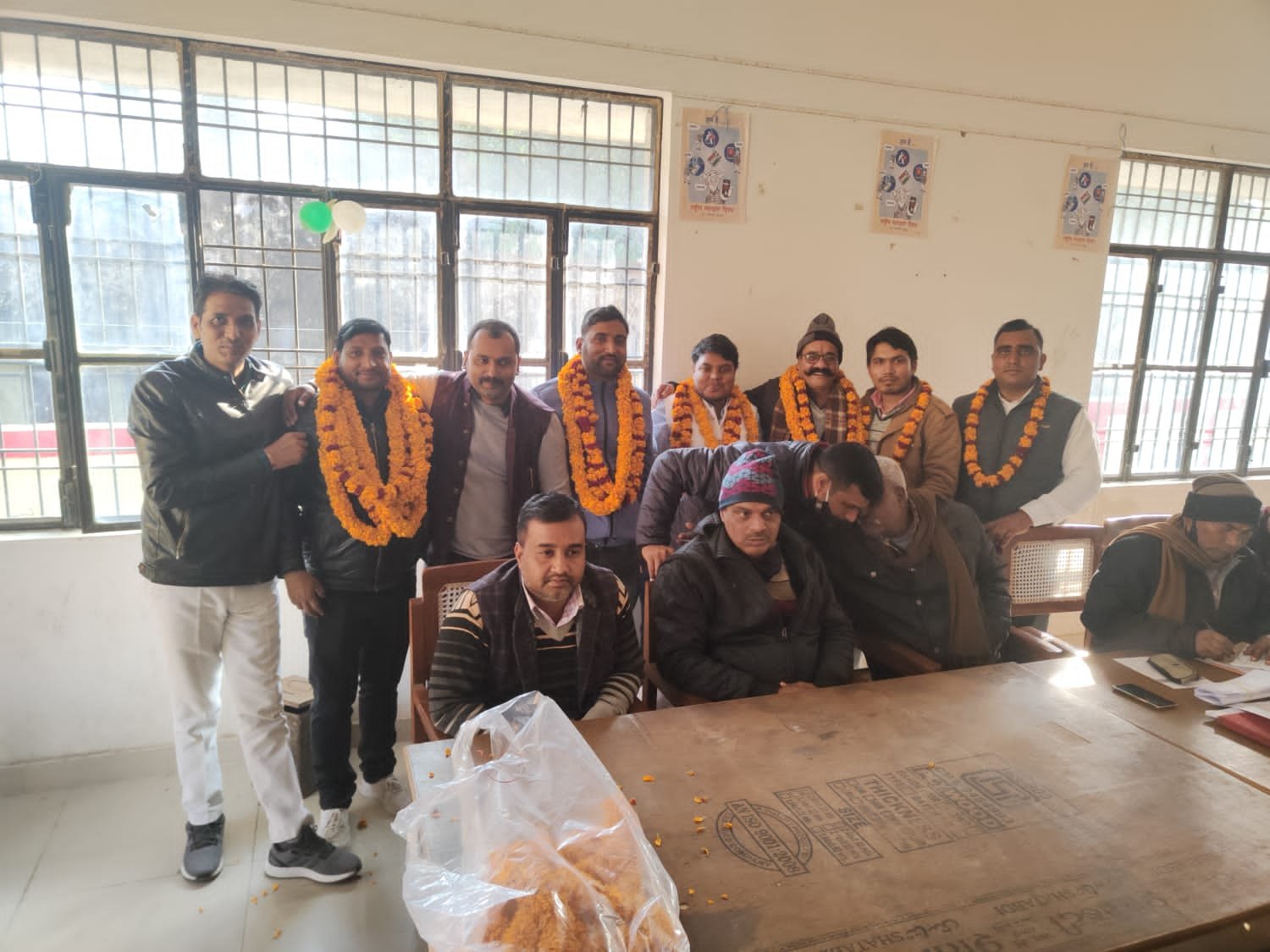 लेखपाल संघ तहसील मधुबन इकाई का चुनाव सम्पन्न ,