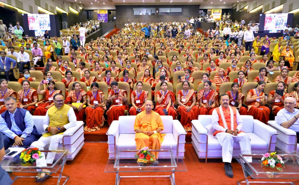 केन्द्र सरकार के 08 वर्ष पूरेहोने पर देश भर में गरीब कल्याण सम्मेलन का आयोजन
