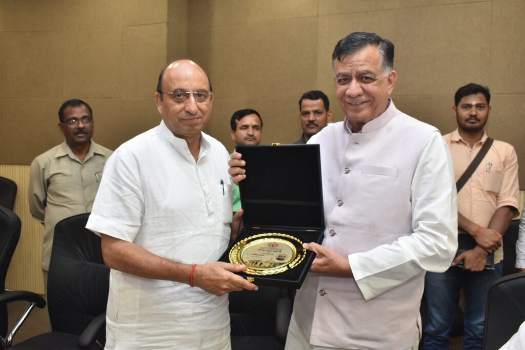विधानसभा अध्यक्ष की निर्णायक भूमिका विजेताओं को किया सम्मानित