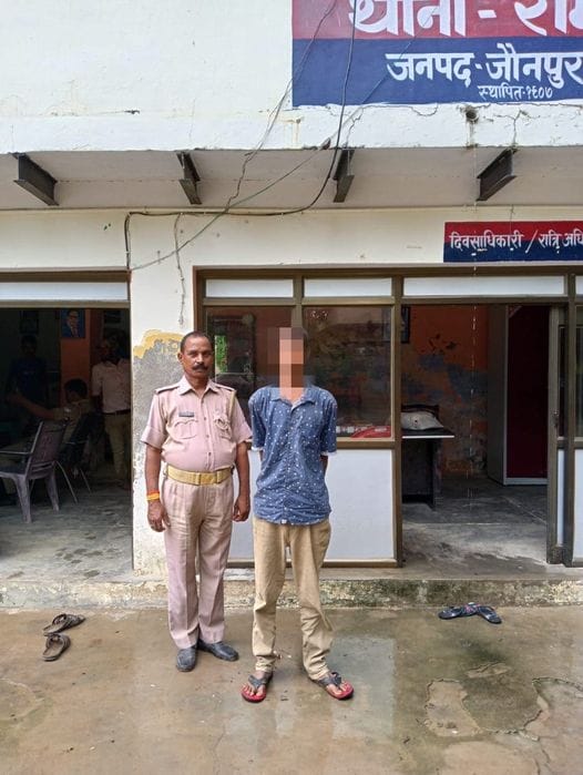 थाना रामपुर पुलिस ने चोरी के सामान के साथ शातिर चोर कन्हैयालाल को किया गिरफ्तार
