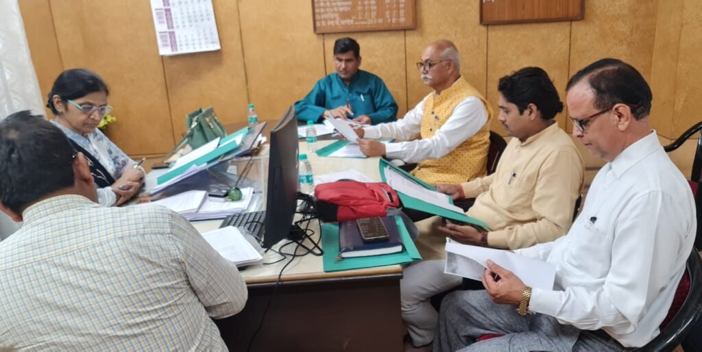 <em>U.P. माध्यमिक शिक्षा निदेशालय ने परीक्षा केन्द्रों के लिए निर्धारित किए मानक</em>