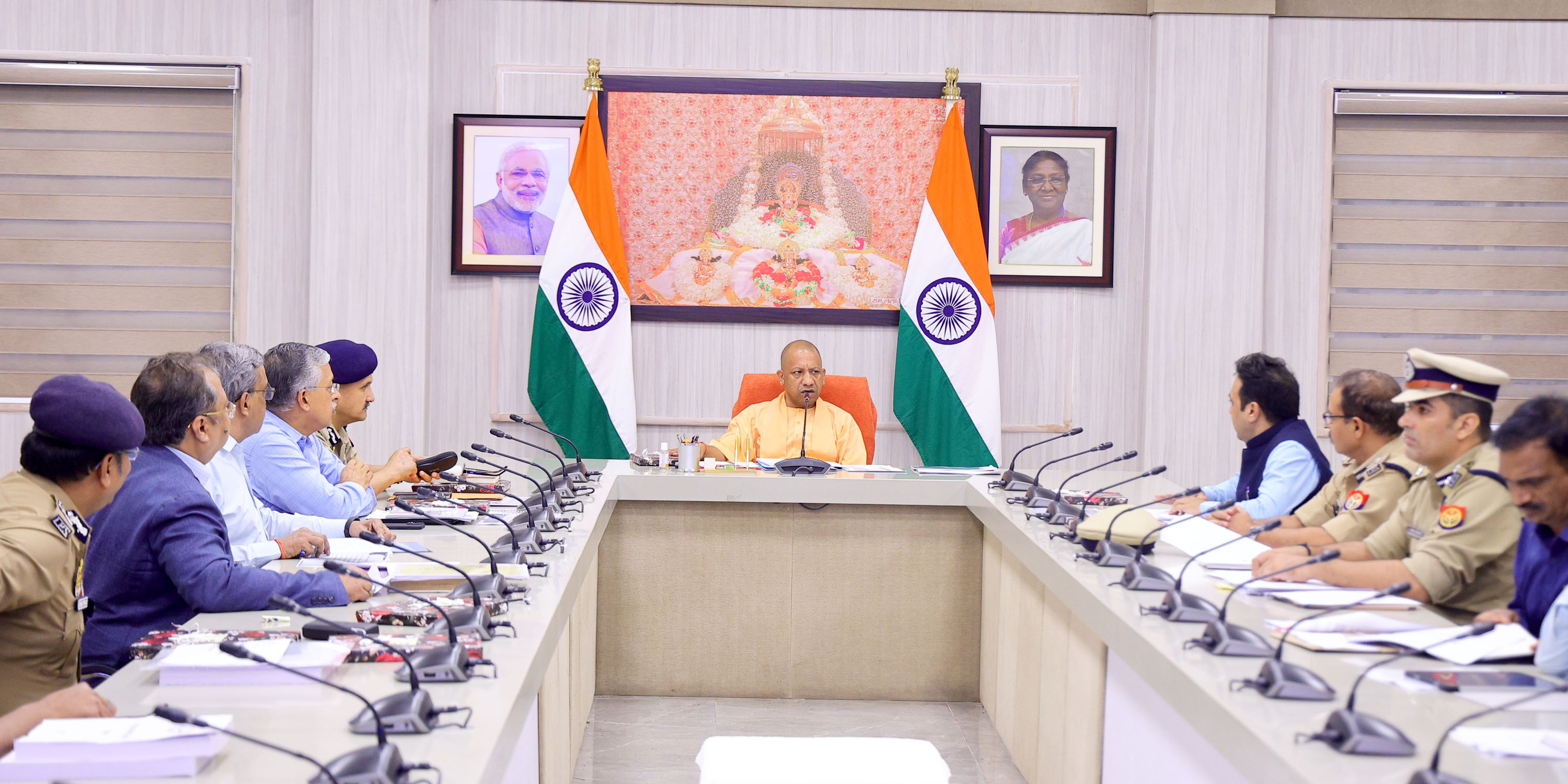 प्रदेश के सभी नगरीय निकायों को आधारमानकर नागरिक सुरक्षा इकाइयों का पुनर्गठन किया जाए:सीएम