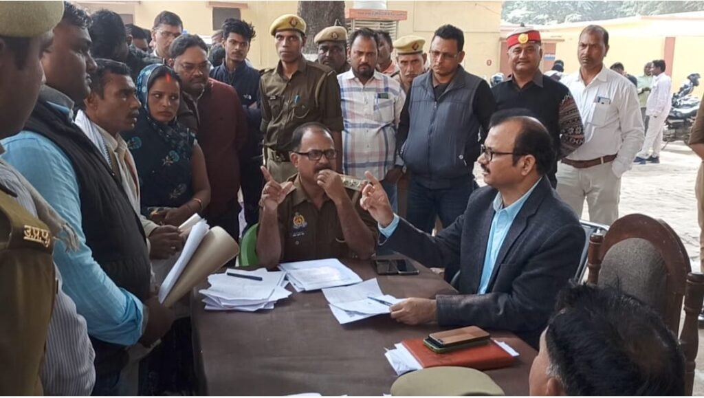 थाना समाधान दिवस में एसडीएम ने सुनी समस्याएं