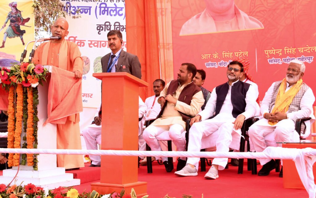 राष्ट्र सर्वोपरि की प्रेरणा देते हैं महापुरुष – सीएम योगी