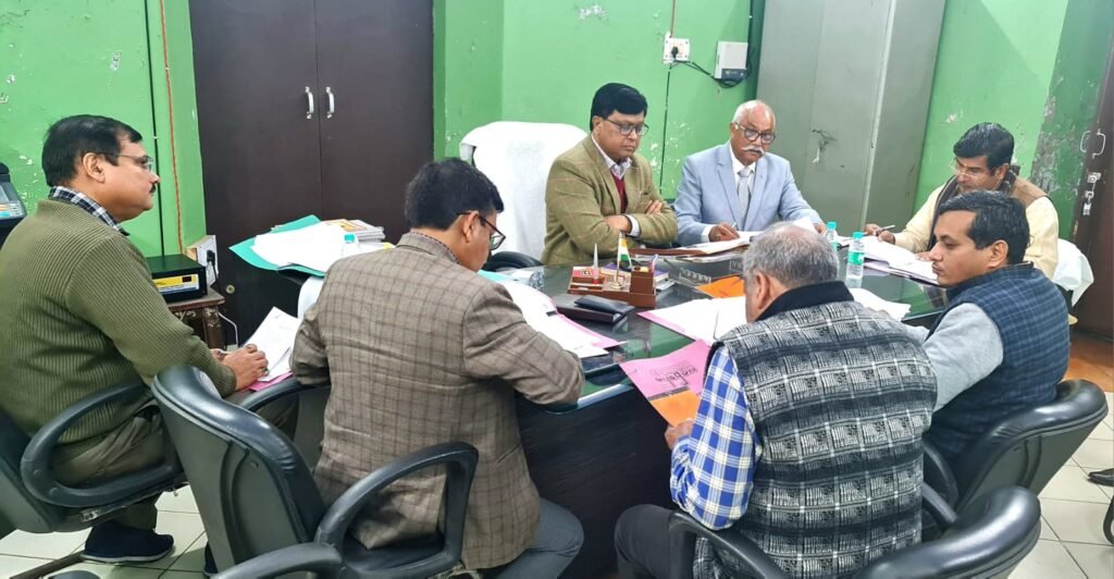 <em>उत्तर प्रदेश माध्यमिक संस्कृत शिक्षा परिषद की विशेष परीक्षा समिति बैठक सम्पन्न</em>