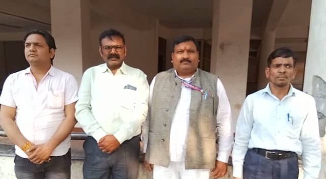 पत्रकार उत्पीड़न को लेकर कृषि मंत्री सूर्य प्रताप शाही को राष्ट्रीय पत्रकार संघ भारत संगठन ने दिया ज्ञापन