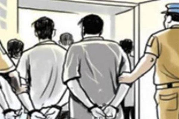 शांति भंग की आशंका में 43 व्यक्ति व एक वारंटी अभियुक्त गिरफ्तार