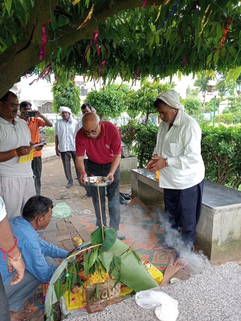 प्रधानमंत्री नरेंद्र मोदी का जन्मदिन विश्वकर्मा सम्मान दिवस के रूप मे ई पार्क महानगर विस्तार मे सम्पन्न - जे पी सिंह