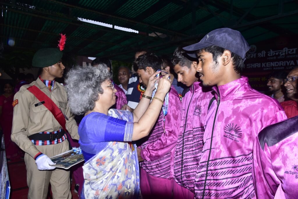 के.वी.एस 53वीं राष्ट्रीय क्रिकेट प्रतियोगिता: चेन्नई को हराकर दिल्ली बनी चैंपियन