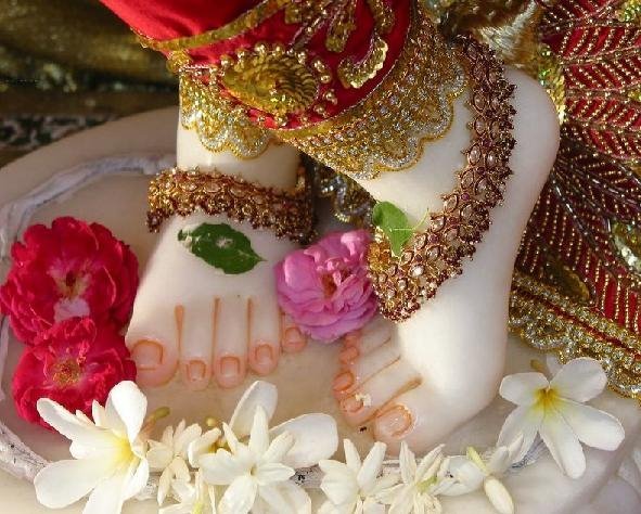 गुरु-तत्त्व : साधक से द्रष्टा तक