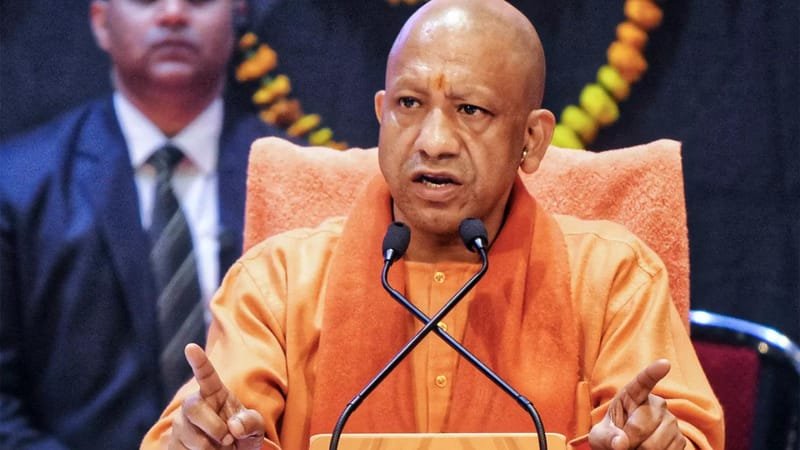 'माफियाराज से महाशक्ति तक: उत्तर प्रदेश अब टॉप-3 अर्थव्यवस्था, 2027 में हैट्रिक का दावा