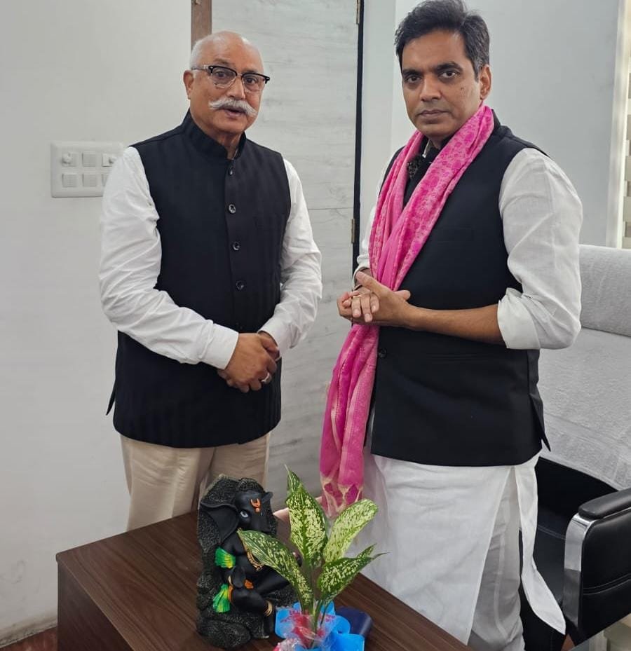 पंकज सिंह से मिले जितेन्द्र प्रताप सिंह, नोएडा कार्यक्रम में सपरिवार सहभागिता का आमंत्रण